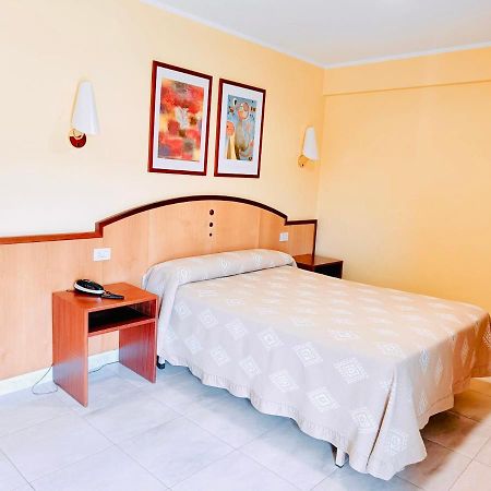 Hotel Alameda 比利亚维西奥萨 外观 照片