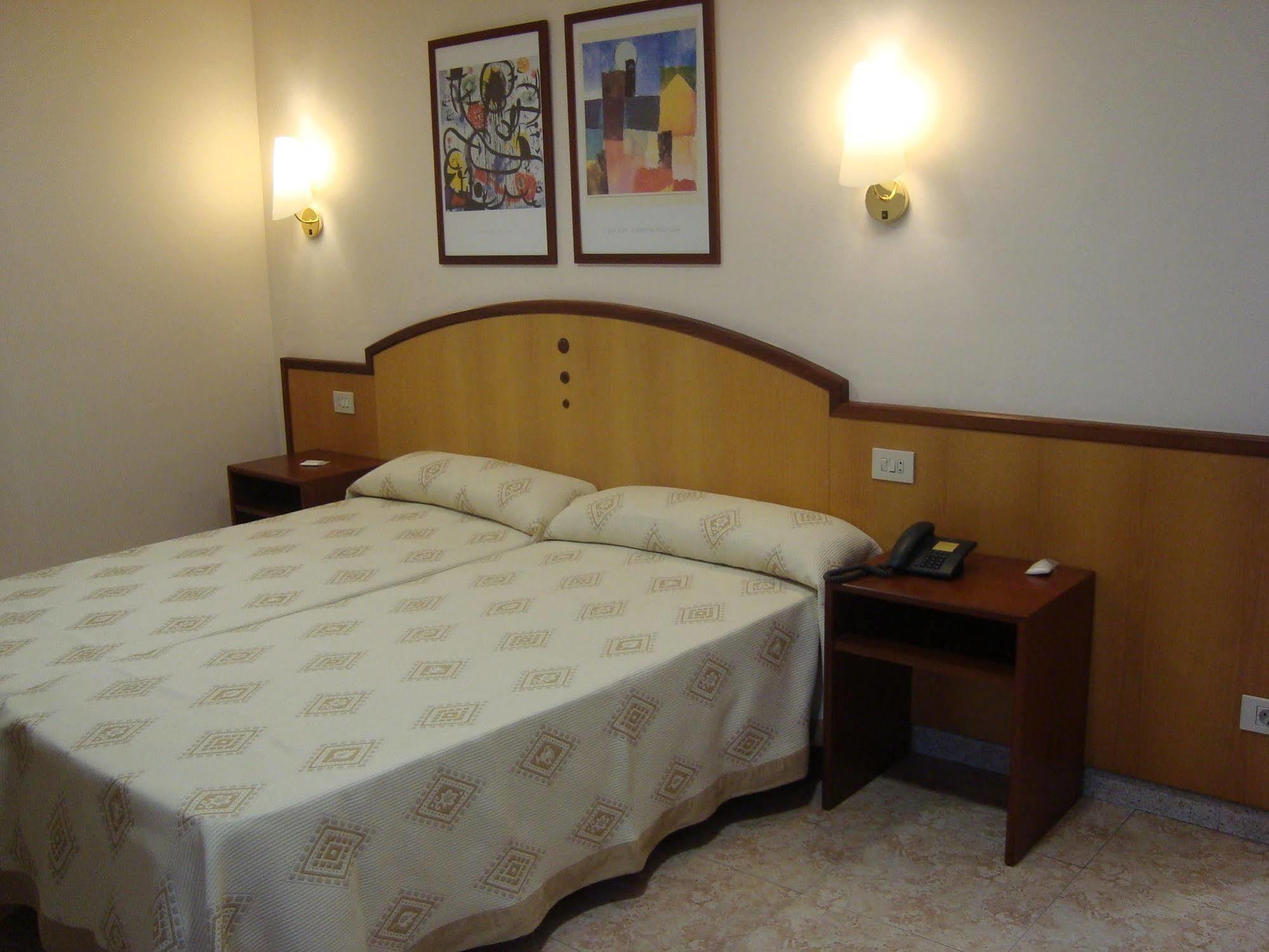 Hotel Alameda 比利亚维西奥萨 外观 照片